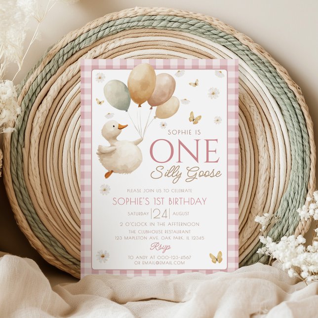 Invitación Primer cumpleaños de One Silly Goose Pink Gingham (Subido por el creador)