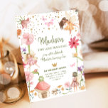 Invitación Primer cumpleaños del Chica del Jardín Forestal Ma<br><div class="desc">cómodamente PERSONALIZAR este diseño con sus detalles! æSi necesita coordinar ARTÍCULOS DE COINCIDENCIA,  por favor compruebe nuestra colección o tienda de correspondencia. ¿Tiene alguna pregunta sobre nuestros diseños o si no encuentra lo que está buscando,  por favor contáctenos: designmypartystudio@gmail.com. 6.º tentativa</div>