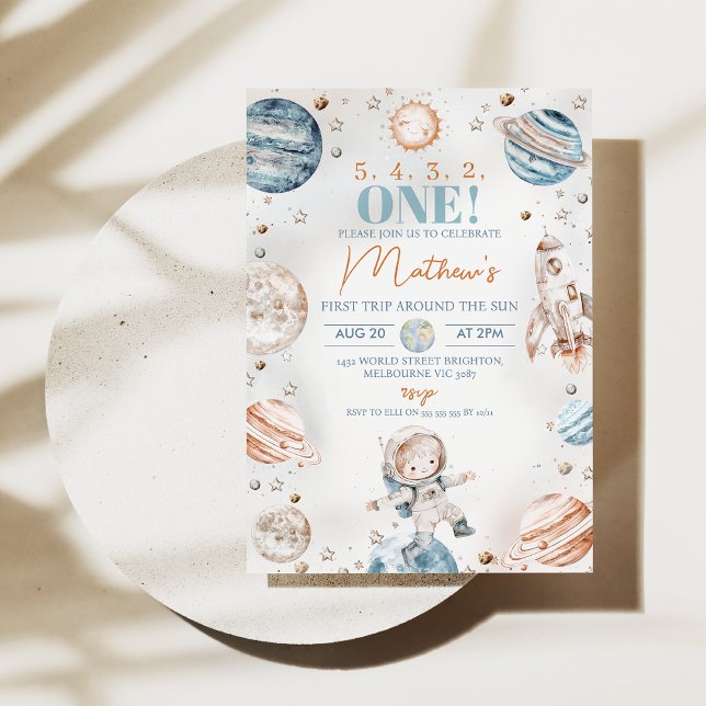Invitación Primer viaje de Astronauta por el cumpleaños del s (Boys First Trip Around the Sun 1st Birthday Invitation Template Instant Download, Astronaut Space)