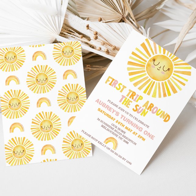 Invitación Primer viaje de Naranja chica alrededor del primer (Girls First Trip Around The Sun 1st Birthday Invitation Template, Rainbow Smiling Sun, Trip Themed)