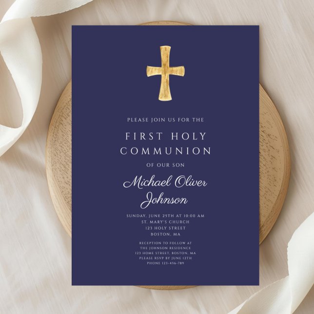Invitación Primera comunión religiosa azul de la Marina moder (Modern Navy Blue Religious Boy First Communion Invitation)