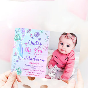 Invitación Primera Cumpleaños de la Sirenita bajo la foto del