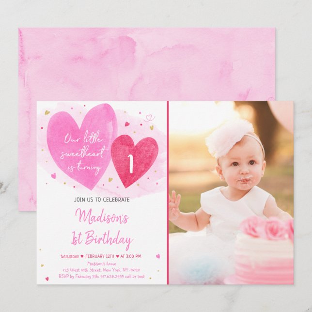 Invitación Primeros cumpleaños de corazones dorados rosados (Anverso / Reverso)