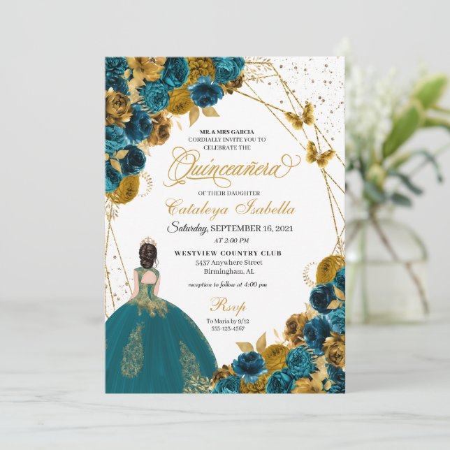 Invitación Princesa de mariposa verde azulada y dorada Quince (Anverso de pie)