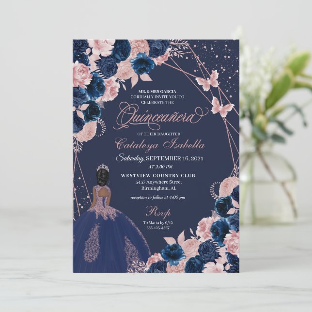 Invitación Princesa Quinceanera azul y mariposa rosa de la ma (Anverso de pie)