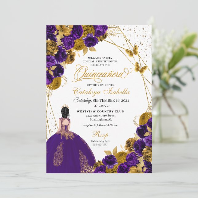 Invitación Princesa Quinceanera de mariposa morada y dorada (Anverso de pie)