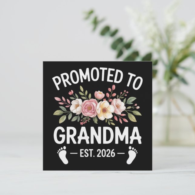 Invitación Promoted to Grandma 2026 First Time Nana Floral  (Anverso de pie)