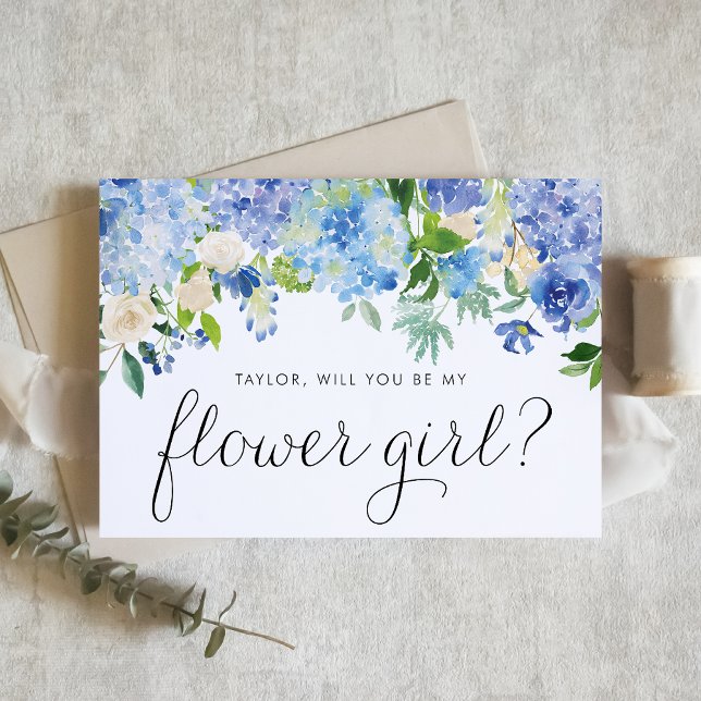 Invitación Propuesta de niña con flores de Hortensia Azul y R (Blue hydrangea and white rose flower girl card with greenery accents for romantic floral weddings.)