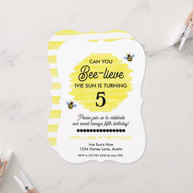 Invitación ¿Puede usted ser cumpleaños de Bee-lieve? (Anverso/Reverso In Situ)