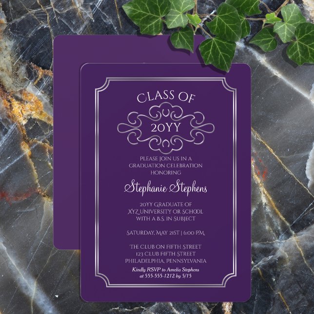 Invitación Purple elegante | Fiesta de Graduación de Silver C (Elegant Purple and Silver Tone College or University Graduation Announcement and Party Invitation)