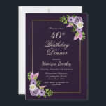 Invitación Purple Floral 40th Birthday Dinner<br><div class="desc">Comida de 40 años de color morado,  lavanda y flores rosadas con plumas rosadas y violetas y delicadas hojas de helecho verde.</div>