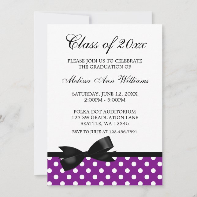 Invitación púrpura de la graduación del arco del (Anverso)