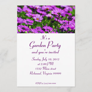 Invitación púrpura del personalizado de la fiesta