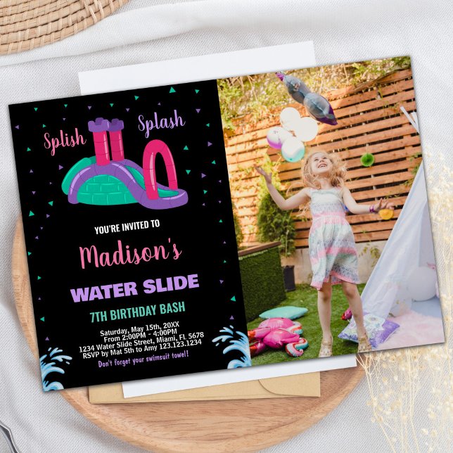 Invitación Púrpura foto rosa negra agua de deslizamiento Cump (Purple Black Pink Photo Water Slide Birthday Invitation)