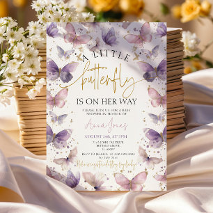Invitación Púrpura Una mariposa bebé está en camino de duchar