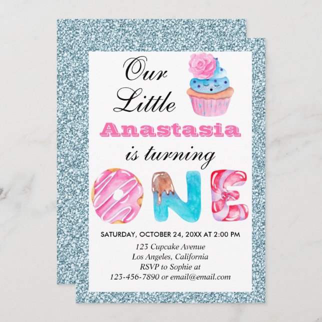 Invitación Purpurina azul claro de pastel lindo primer cumple (Anverso / Reverso)