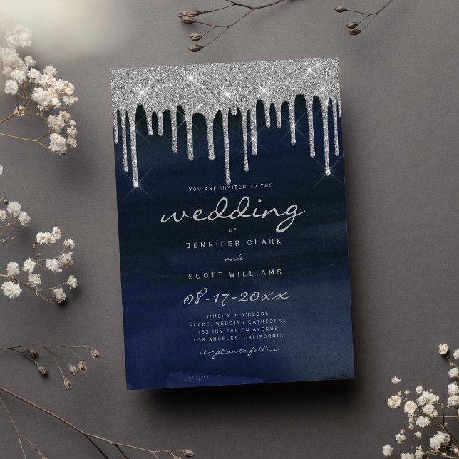 Invitación Purpurina azul marino de plata gotea boda de guion (Navy blue silver glitter drips script wedding)