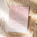 Invitación Purpurina de moda Drip Fiesta 30 cumpleaños<br><div class="desc">Esta moderna invitación a la fiesta de cumpleaños número 30 tiene un borde de goteo en purpurina rosa brillante y un fondo oscuro rosado. Las palabras "Cumpleaños 30" y el nombre del invitado de honor aparecen en escritura informal de escritura a mano rosa, con el resto del texto de personalizable...</div>