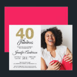 Invitación Purpurina de oro 40 Fabulosa foto rosa de la diva<br><div class="desc">Elegante y elegante invitación a la fotografía de 40 años incluye las palabras "40 and Fabulous" en caligrafía de purpurina dorado y moda negra y tipografía moderna. Simplemente agrega tus propios detalles personales y tu foto favorita. La parte trasera de la tarjeta está cubierta por un color rosa diva brillante...</div>