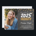 Invitación PURPURINA de oro GRADUATE MODERNO tablero de tiza<br><div class="desc">Me encanta el diseño,  pero me gustaría ver algunos cambios - otro esquema de color,  producto,  agregar una foto o adaptado para una ocasión diferente - no hay preocupaciones simplemente contáctame,  kat@simplysweetPAPERIE.com - ¡estoy feliz de ayudar!</div>