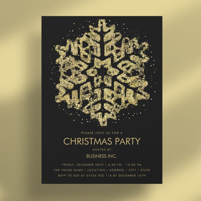 Invitación Purpurina de oro Navidades de copo de nieve Fiesta (Gold Glitter Snowflake Christmas Party Black Invitation)