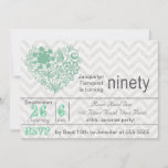 Invitación Purpurina de plata Chevron Stripe 90th Birthday In<br><div class="desc">La invitación de 90 años de estilo moderno incluye un fondo de rayas de chevron purpurinoso plateado, corazón floral de verde verde azulado, texto que lee Celebrate Ninety y áreas en las que se puede personalizar con los 90 años de la fiesta de los destinatarios del nombre y los detalles...</div>