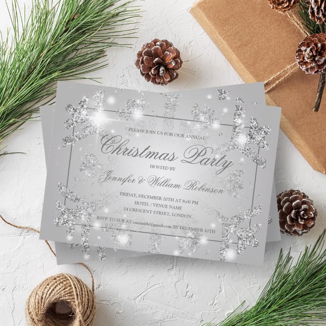 Invitación Purpurina de plata fiesta navideña con copo de nie (Silver Glitter Snowflake Xmas Holiday Party Invitation)