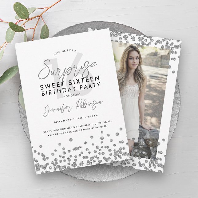 Invitación Purpurina de plata foto de Confetti Sorpresa dulce (Silver Glitter Confetti Photo Surprise Sweet 16 Invitation)