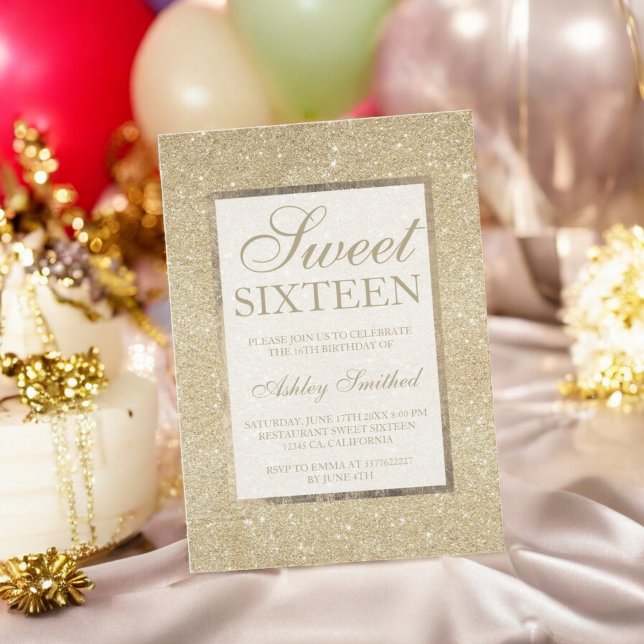 Invitación purpurina dorado claro moda elegante moderna Sweet (light gold glitter modern elegant chic Sweet 16 Invitation)