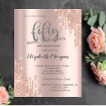 Invitación Purpurina Drips Rosa Oro 50 cumpleaños<br><div class="desc">Un purpurina elegante gotea sobre un rosa de fondo dorado.</div>