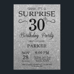 Invitación Purpurina negro y plateado sorprende 30 años<br><div class="desc">Purpurina negro y plateado Sorpresa 30 cumpleaños invitación. Fondo Purpurina Plateado. Cumpleaños de adultos. Invitar el cumpleaños de hombres o mujeres. Cualquier edad.
Para más personalización,  haga clic en el botón "Personalizar" y utilice nuestra herramienta de diseño para modificar esta plantilla.</div>
