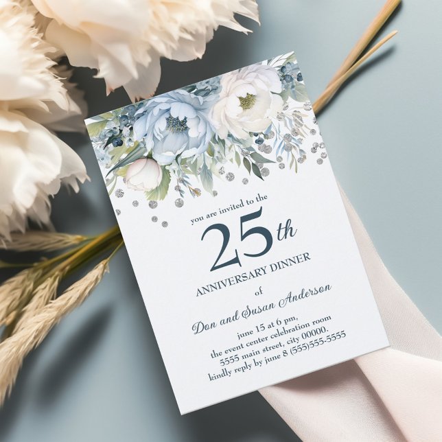 Invitación Purpurina Plata Floral Blanca Azul 25 Aniversario (Dusty blue and white watercolor floral 25th wedding anniversary invitation)