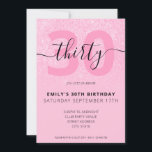 Invitación Purpurina rosado moderno elegante guión 30 cumplea<br><div class="desc">Invitación de cumpleaños número 30 del Purpurina rosado Pastel moderno. Minimalista diseño de plantilla de invitación para 30 años con elegante letra de guión con letras a mano de caligrafía.</div>