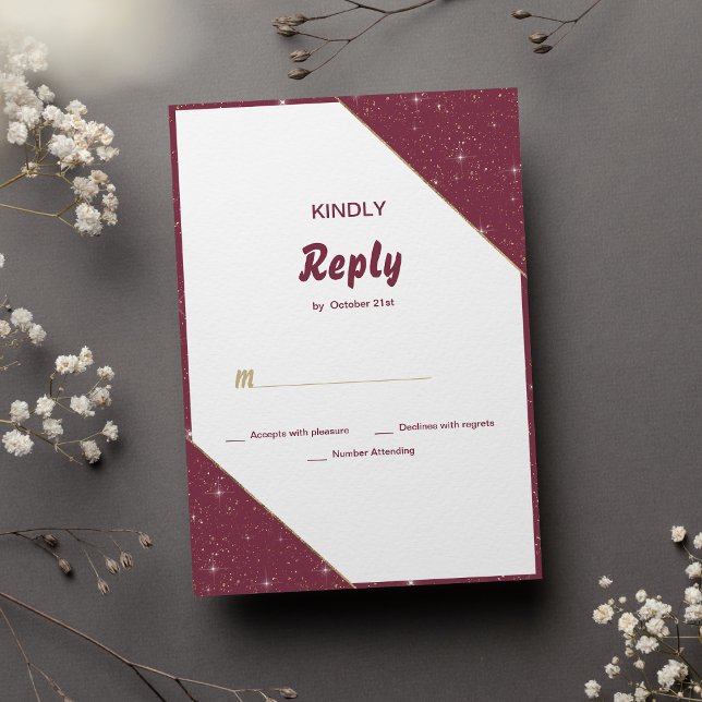 Invitación Purpurina RSVP con destello de oro de Borgoña (Burgundy gold heart sparkle glitter RSVP )