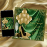 Invitación Purpurina satinado del partido de cumpleaños verde<br><div class="desc">Invitación a la fiesta de cumpleaños de mujer en color verde esmeralda y oro con hermosos zapatos de tacón de purpurina de oro, globos dorados, champán y perlas en un fondo de remolino verde esmeralda y dorado. Esta elegante invitación de fiesta de cumpleaños en color verde y dorado se personaliza...</div>