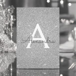 Invitación Purpurina Silver Sparkle Dulce Dieciséis Cumpleaño<br><div class="desc">Purpurina de espuma plateada Dulce Dieciséis Monograma e Invitación a fiesta de cumpleaños inicial. Esta invitación es perfecta para la fiesta de cumpleaños 16 del Purpurina Silver Sparkle que busca celebrar en Plata.</div>