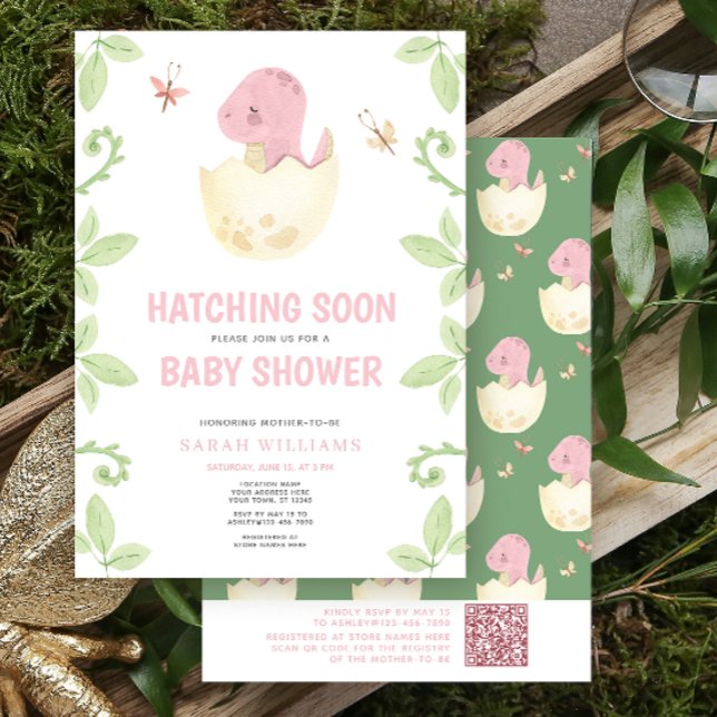Invitación QR Cute Dinosaurio que se odia pronto Baby Shower  (Get ready for a Jurassic celebration with our adorable dinosaur baby shower invitations! 🦕)