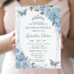 Invitación Quinceañera Baby Blue Floral Butterflies 16<br><div class="desc">Personalice esta encantadora invitación de quinceañera / dulce 16 con su propia redacción fácil y rápidamente,  simplemente pulse el botón personalizar it para reorganizar y formatear el estilo y la ubicación del texto. ¡Artículos coincidentes disponibles en la tienda! c) El estudio Happy Cat Studio</div>
