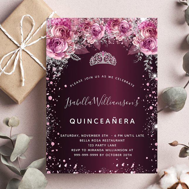 Invitación Quinceanera burgundy purpurina rosa floral tiara (Subido por el creador)