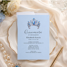 Quinceañera floral azul y marfil