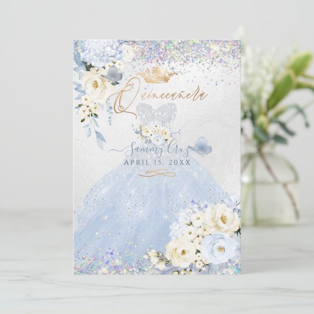 Invitación Quinceanera Holographic Dusty Blue Silver Vestido (Anverso de pie)
