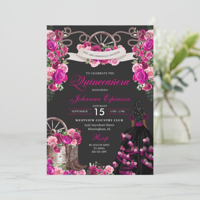 Invitación Quinceanera Occidental de Magenta y Niña Negra (Anverso de pie)