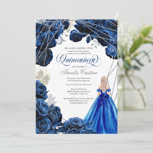 Invitación Quinceañera Regal Royal Blue & Silver con Invitaci (Anverso de pie)