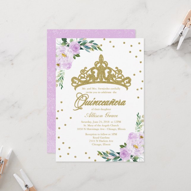 Invitación Quinceañera Tiara Dorada Flores Lilas (Anverso/Reverso In Situ)