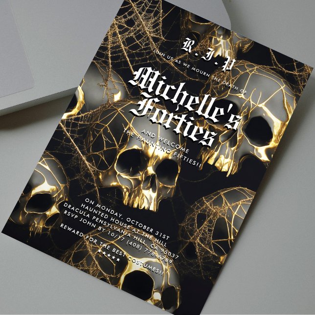 Invitación Quinientos cumpleaños RIP Cuarenta Black Gold Skul (50th Birthday RIP Forties Black Gold Skull Modern )
