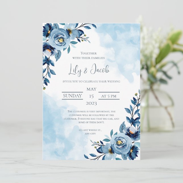 Invitación Ramo de flores azules de boda en acuarela (Anverso de pie)