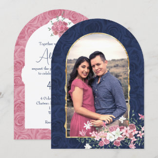 Invitación Ramo de rosas rosadas y azul oscuro, boda arqueada