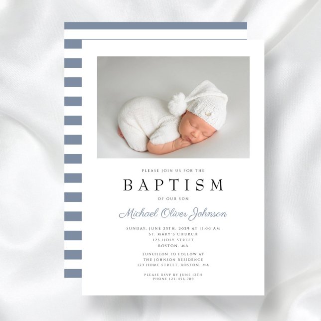 Invitación Rayas azules turbias elegancia foto niño bautismo (Dusty Blue Stripes Elegant Photo Boy Baptism Invitation)