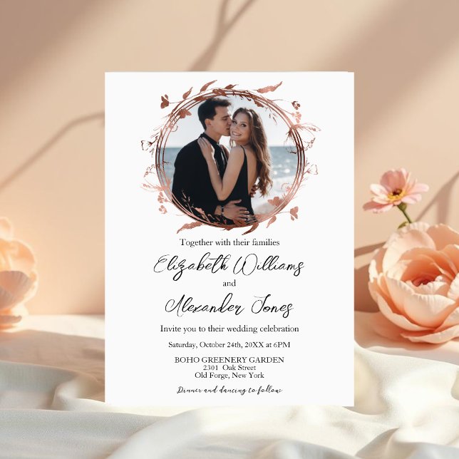 Invitación Relieve metalizado dorado Wreath Boda de caligrafí (Subido por el creador)