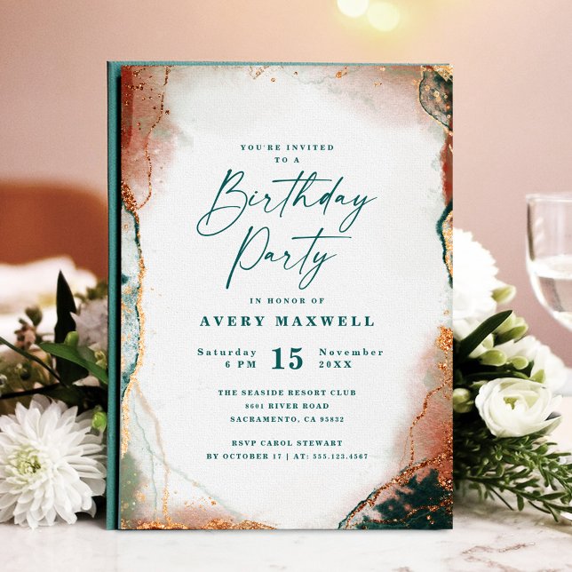 Invitación Resumen moderno Fiesta de cumpleaños Verde azulado (Modern teal and copper birthday party invitation with abstract design.)